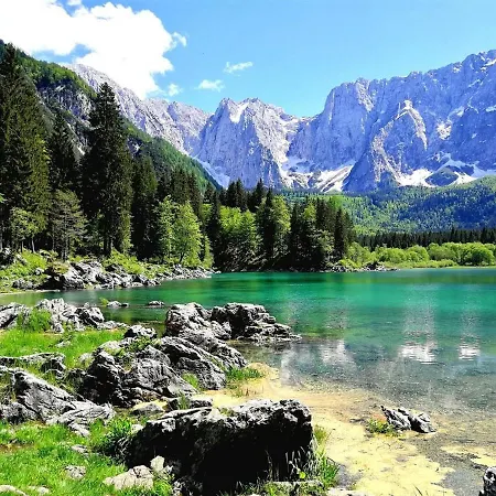 Affittacamera Laghi Di Fusine. Landlords On Fusine Lakes * Fusine in Valromana