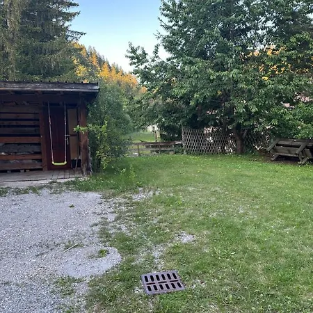 Affittacamera Laghi Di Fusine. Landlords On Fusine Lakes Homestay Fusine in Valromana